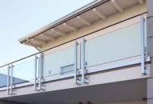 ƯU NHƯỢC ĐIỂM CỦA LAN CAN INOX - KÍNH CƯỜNG LỰC
